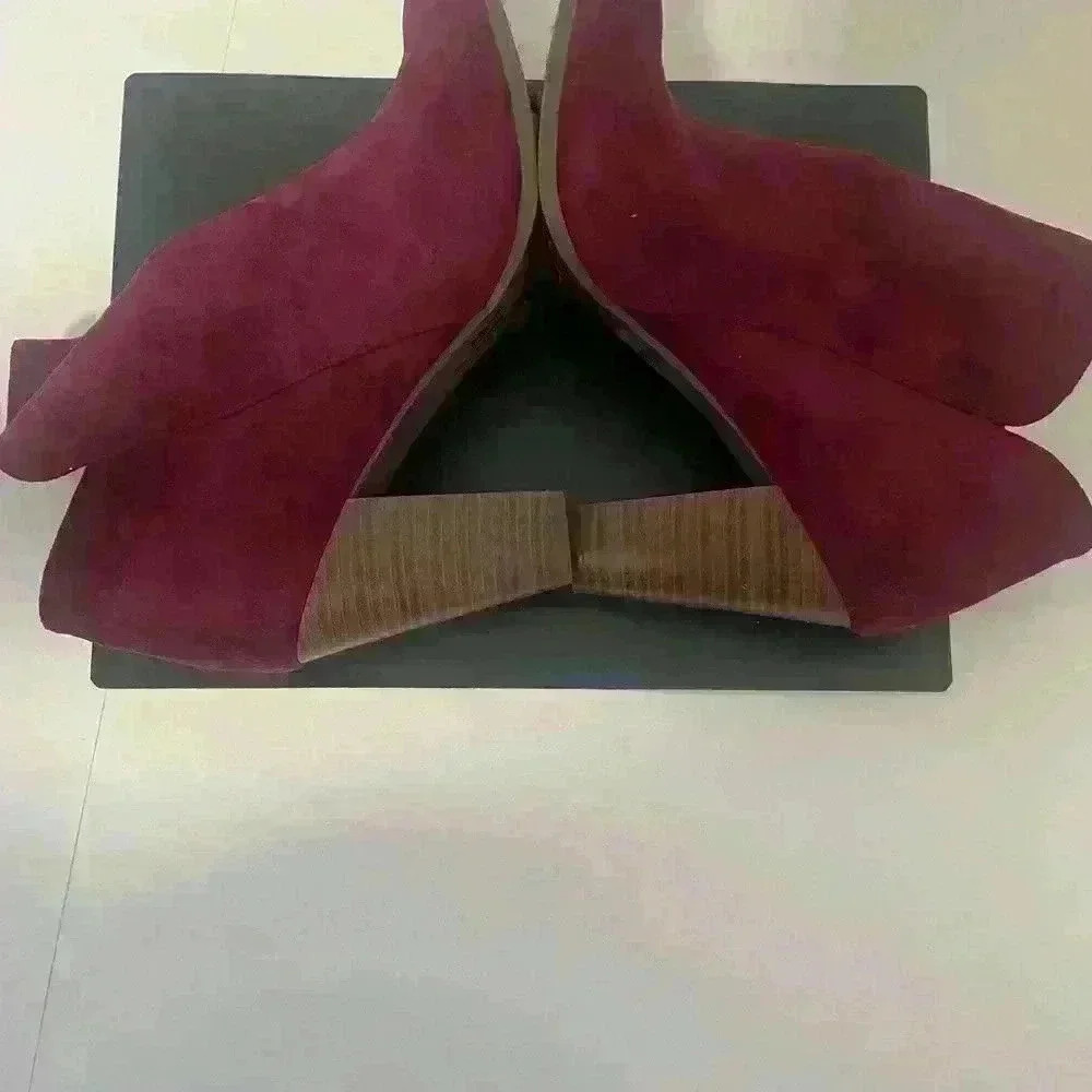 Breckelles Suede Booties Color Wine - Picture 5 of 11